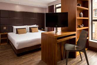 Hotel Roomzzz Aparthotel Leeds City photo 3