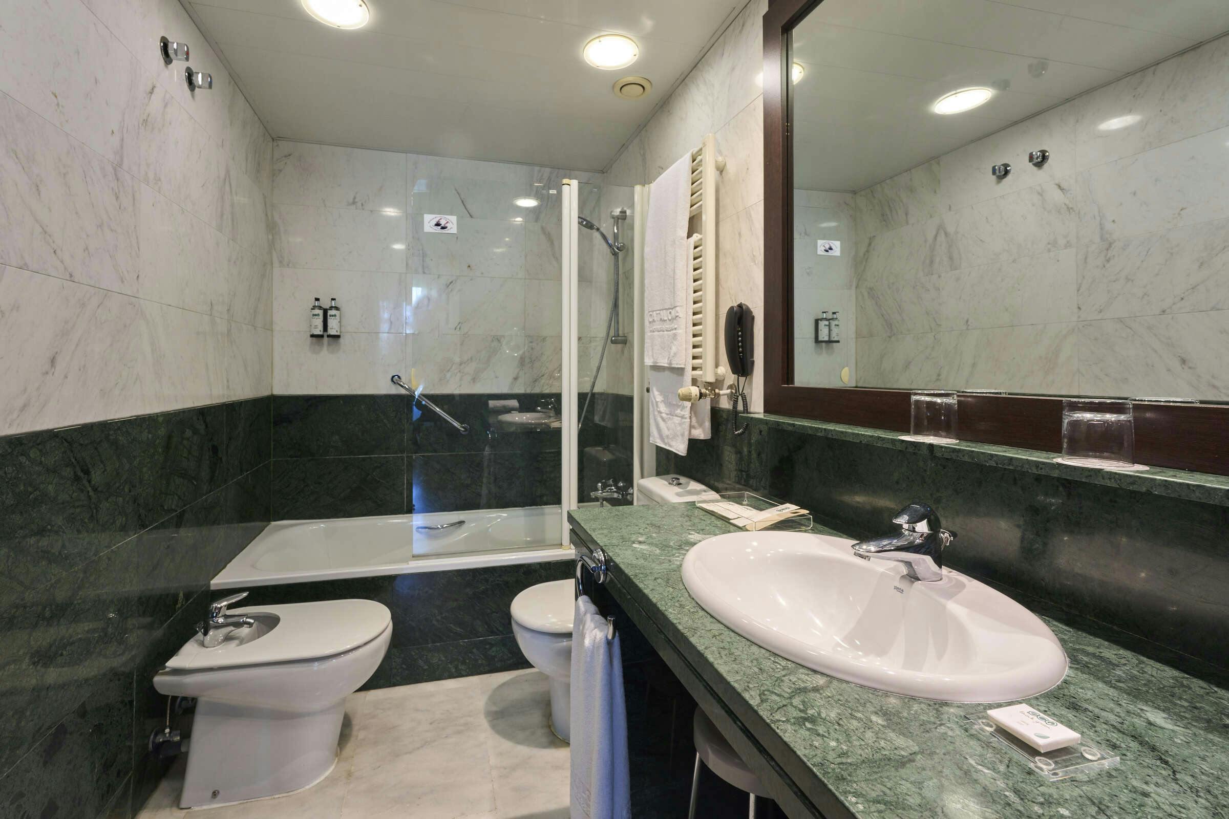 Hotel Catalonia El Pilar photo 3