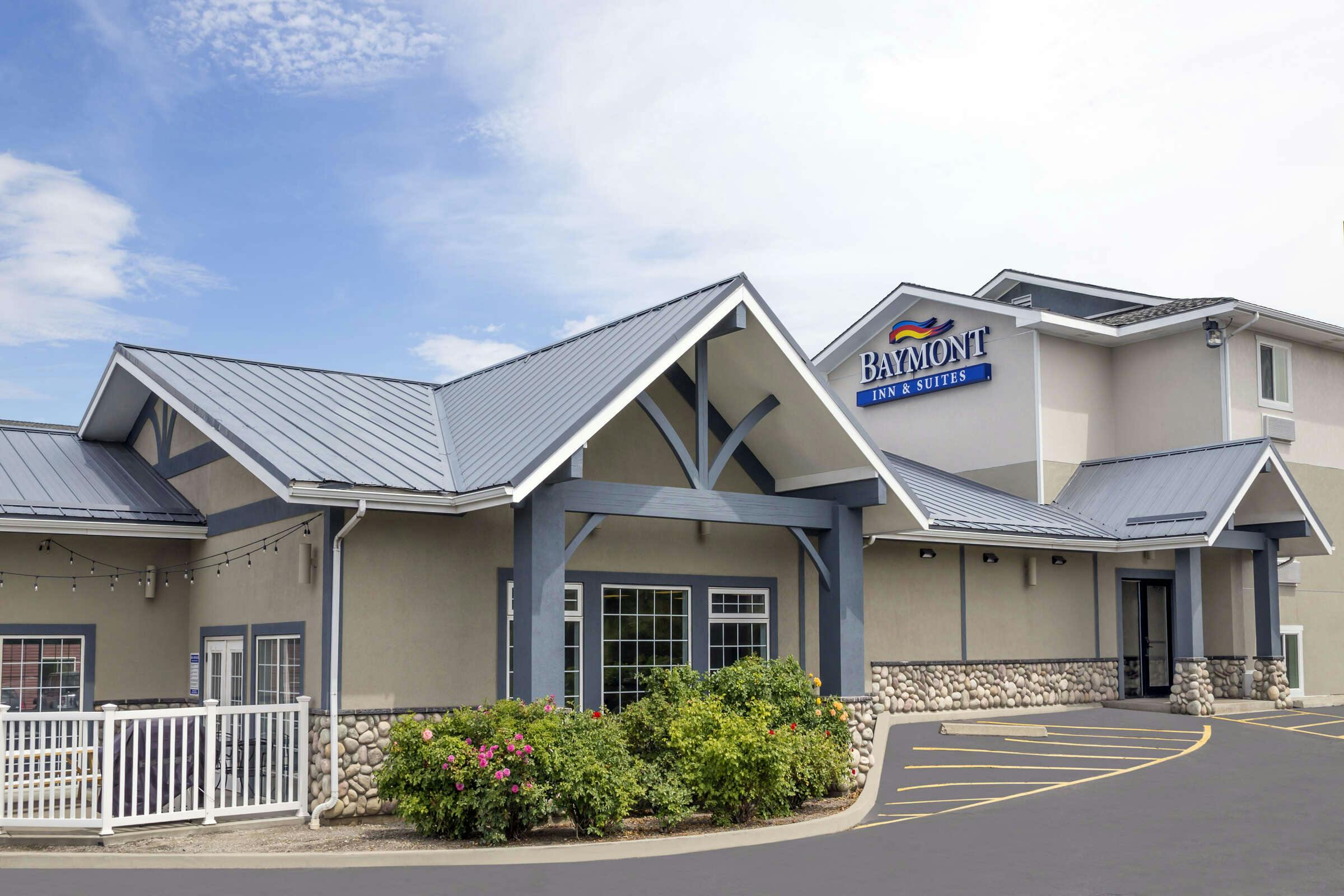 SilverStone Inn and Suites