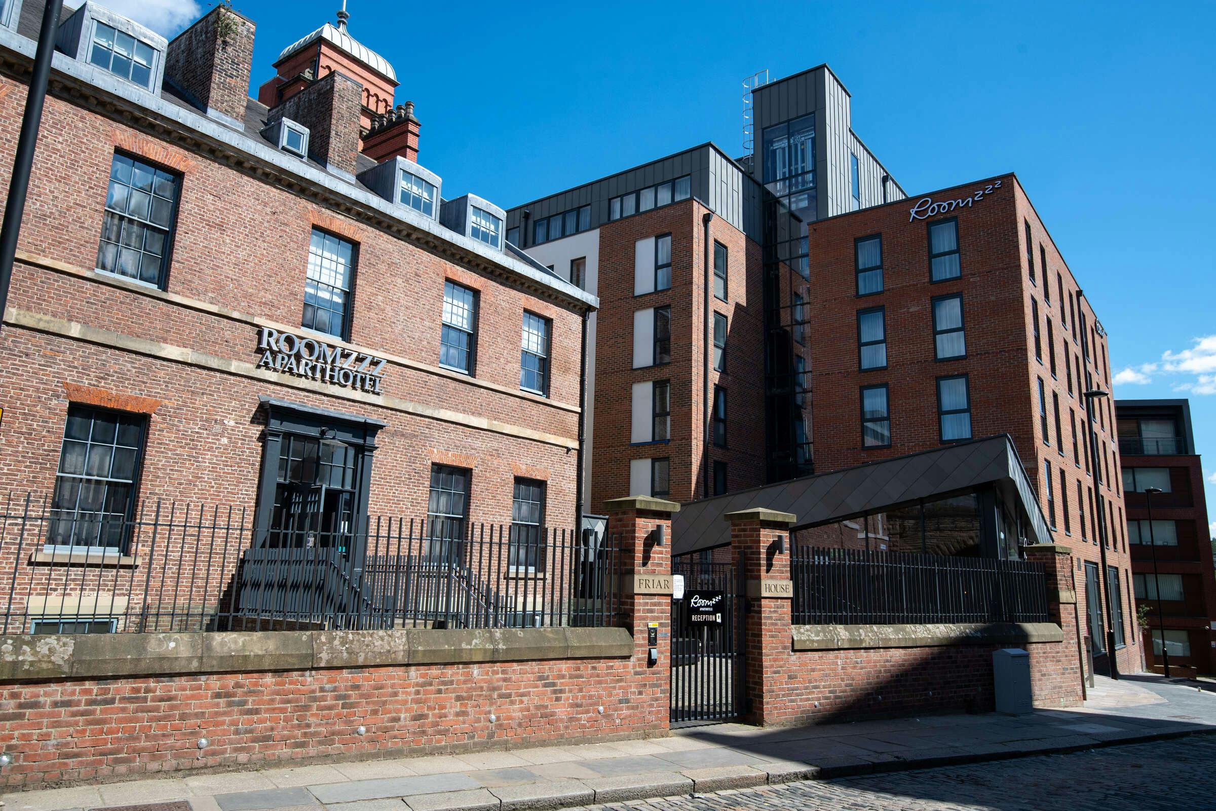 Hotel Roomzzz Aparthotel Newcastle City photo 1