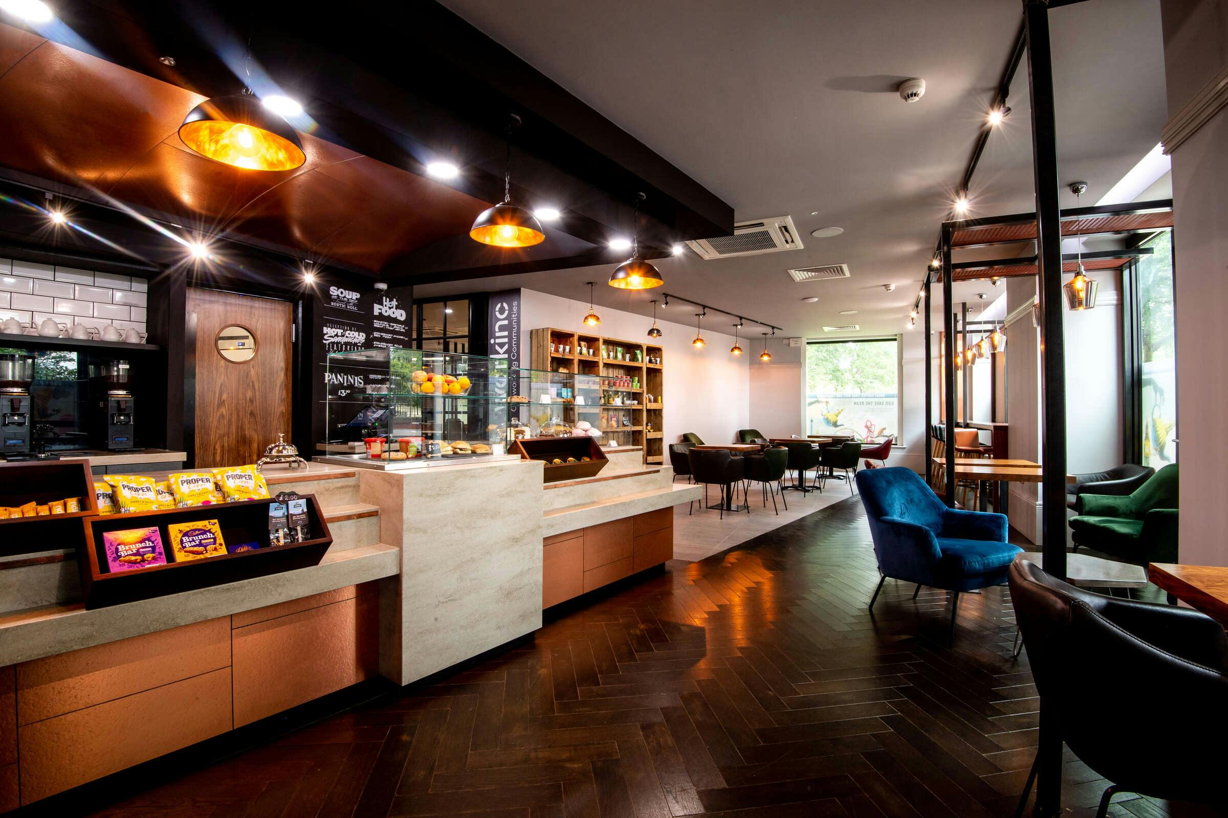 Roomzzz Aparthotel London Stratford