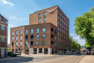 Hotel Roomzzz Aparthotel London Stratford photo 4