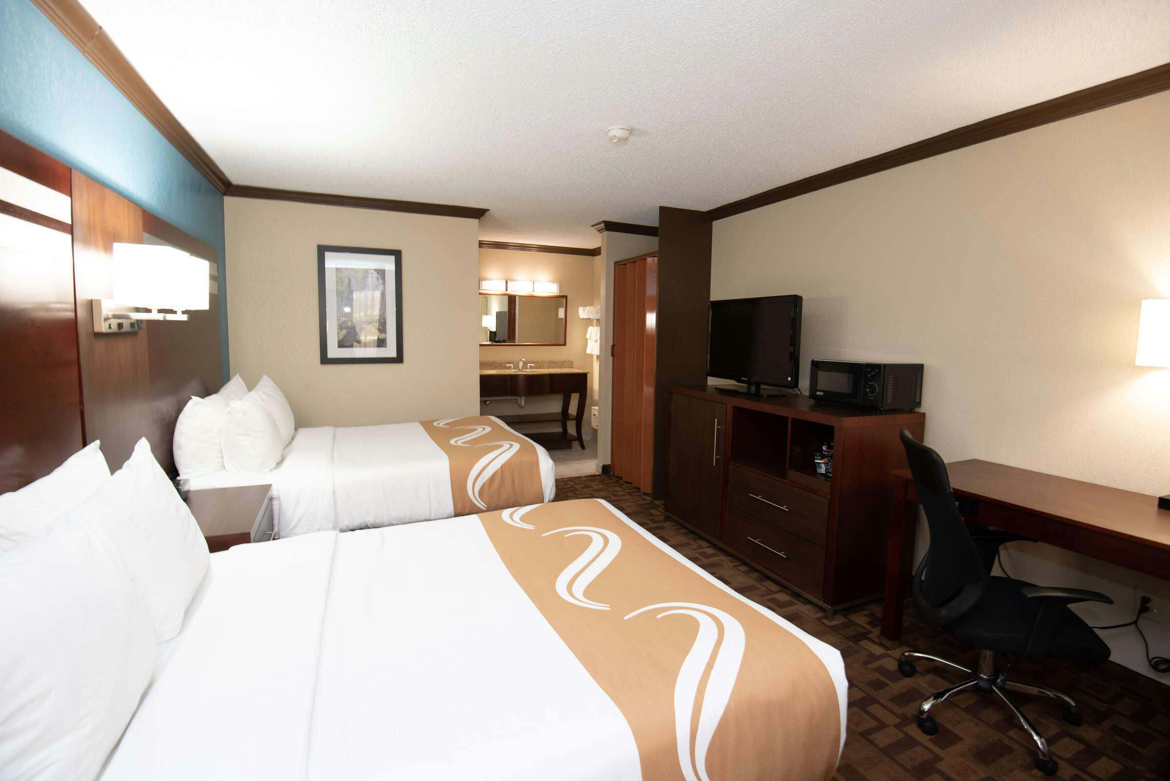 Hotel Quality Inn And Suites photo 2