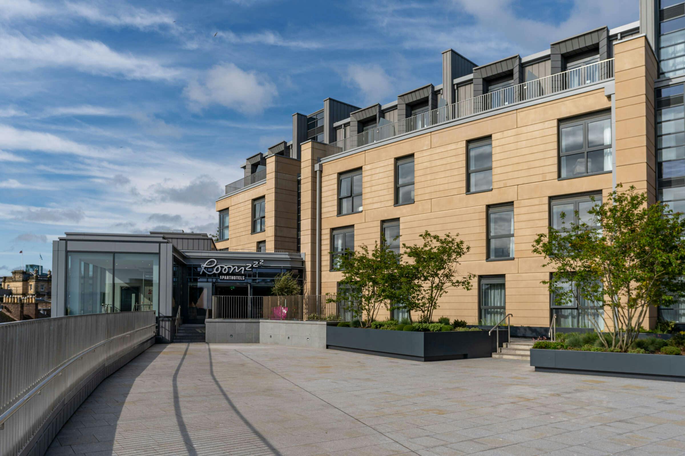 Roomzzz Aparthotel Edinburgh