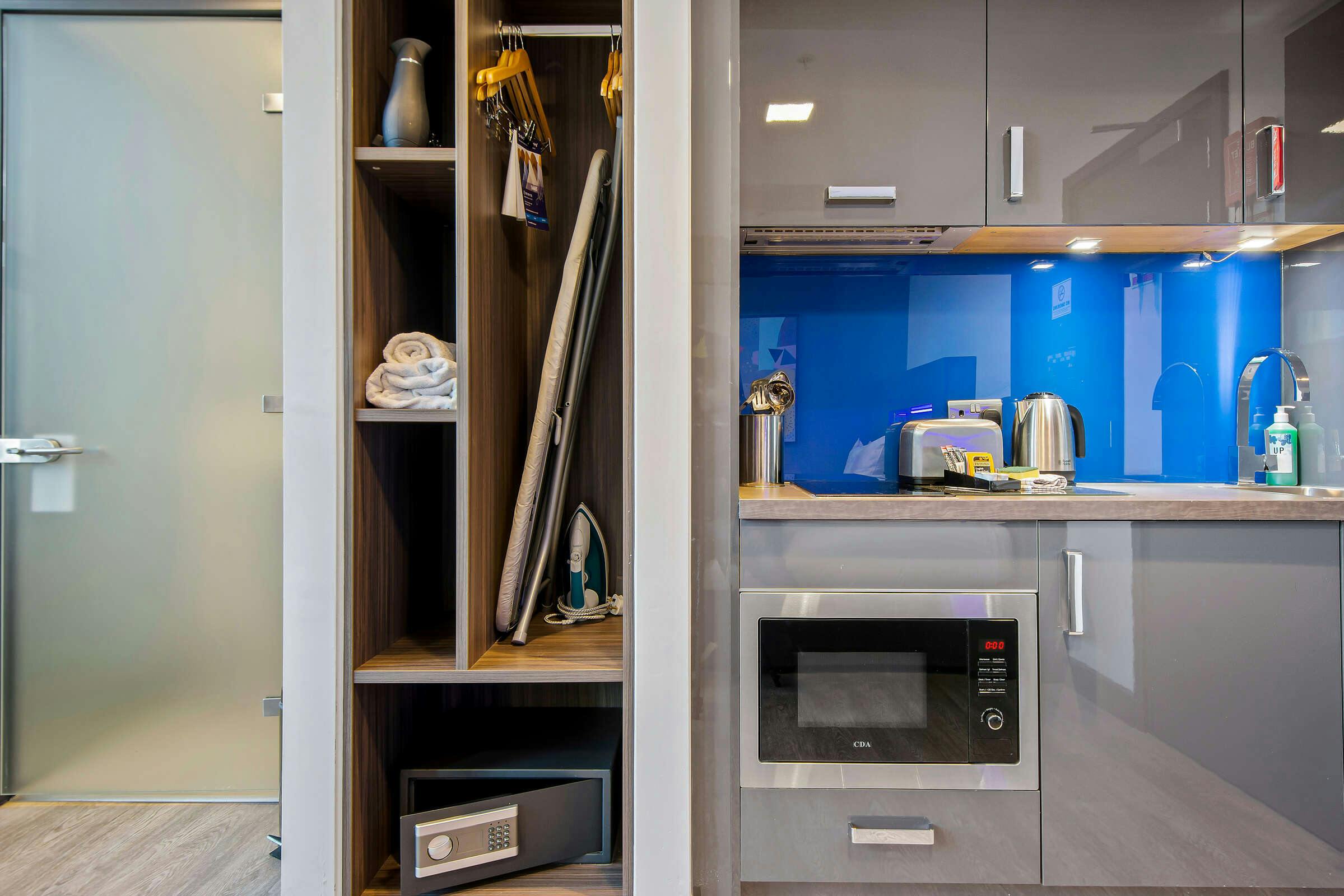 Hotel Roomzzz Aparthotel Manchester Victoria photo 3