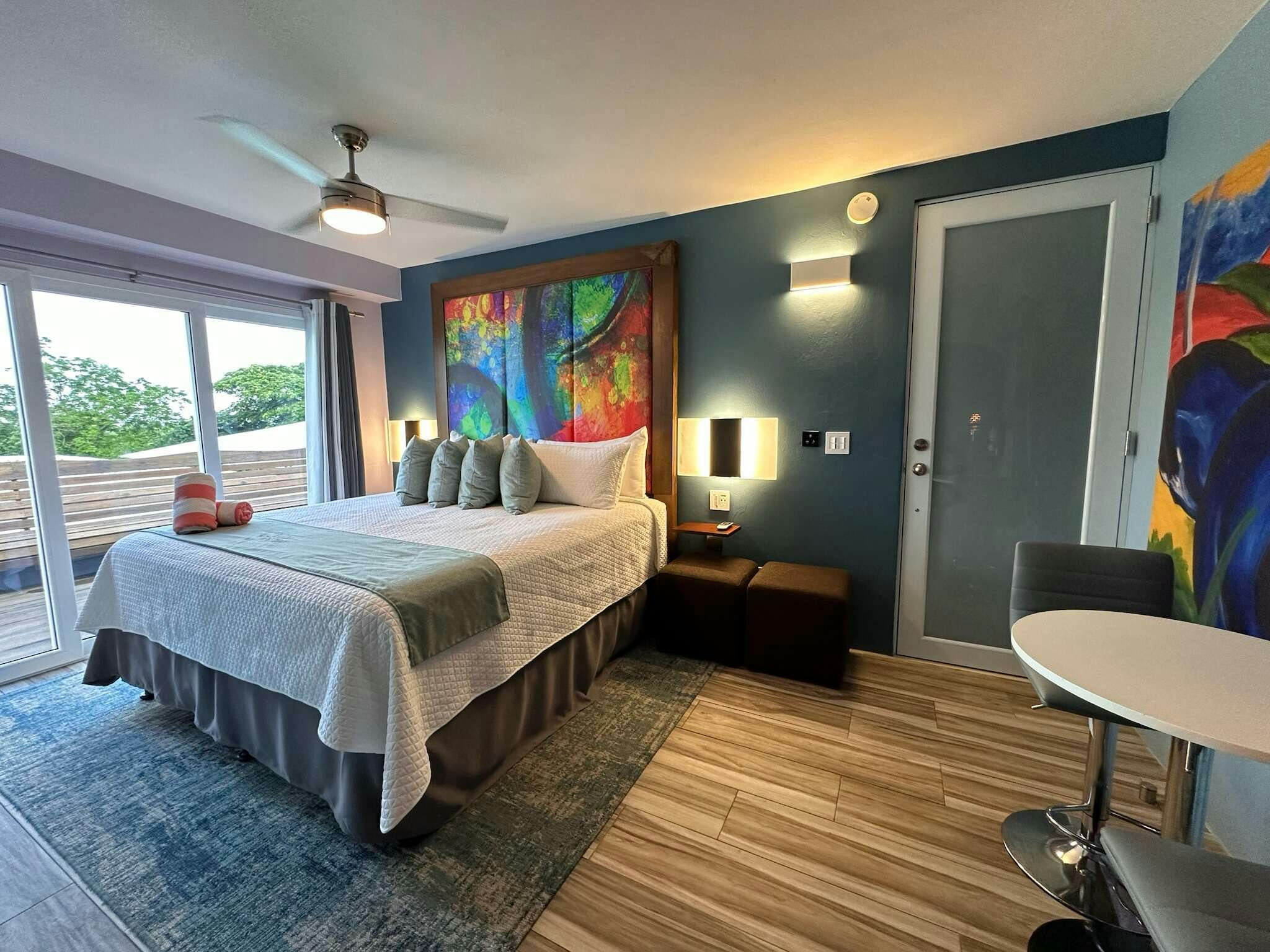 Hotel Old Crow Hotel & Suites photo 1