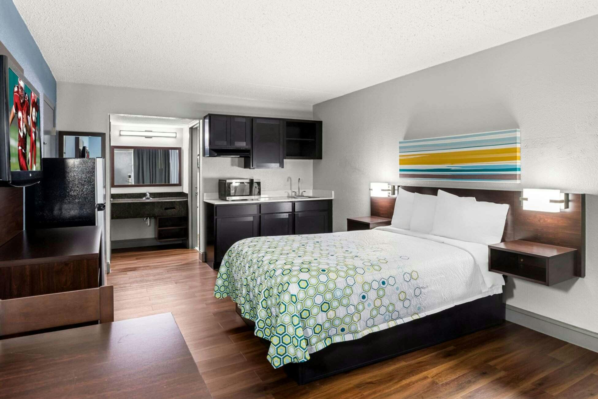 Hotel HomeTowne Studios Richmond - Airport/ Sandston photo 3