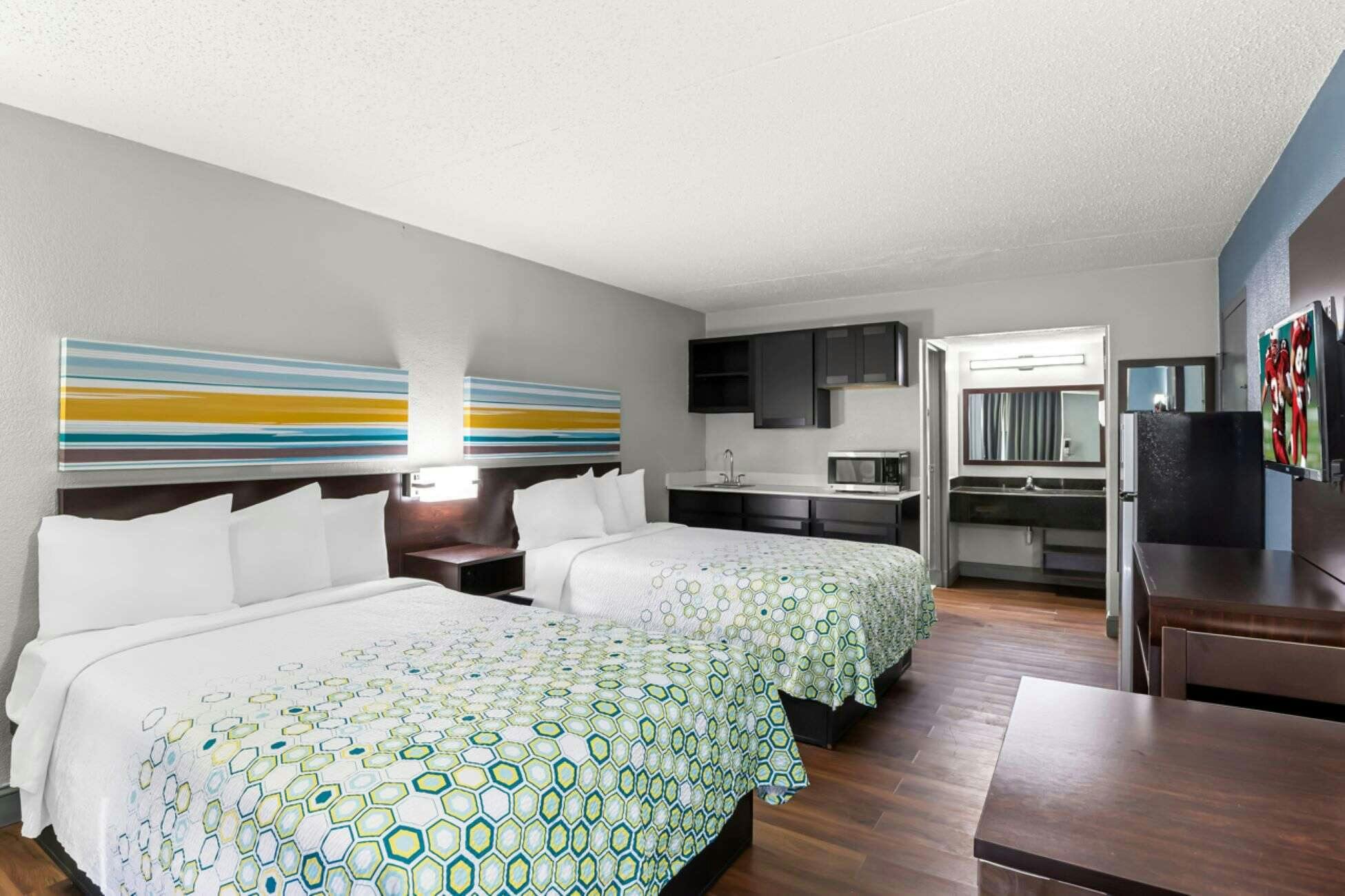 Hotel HomeTowne Studios Richmond - Airport/ Sandston photo 4