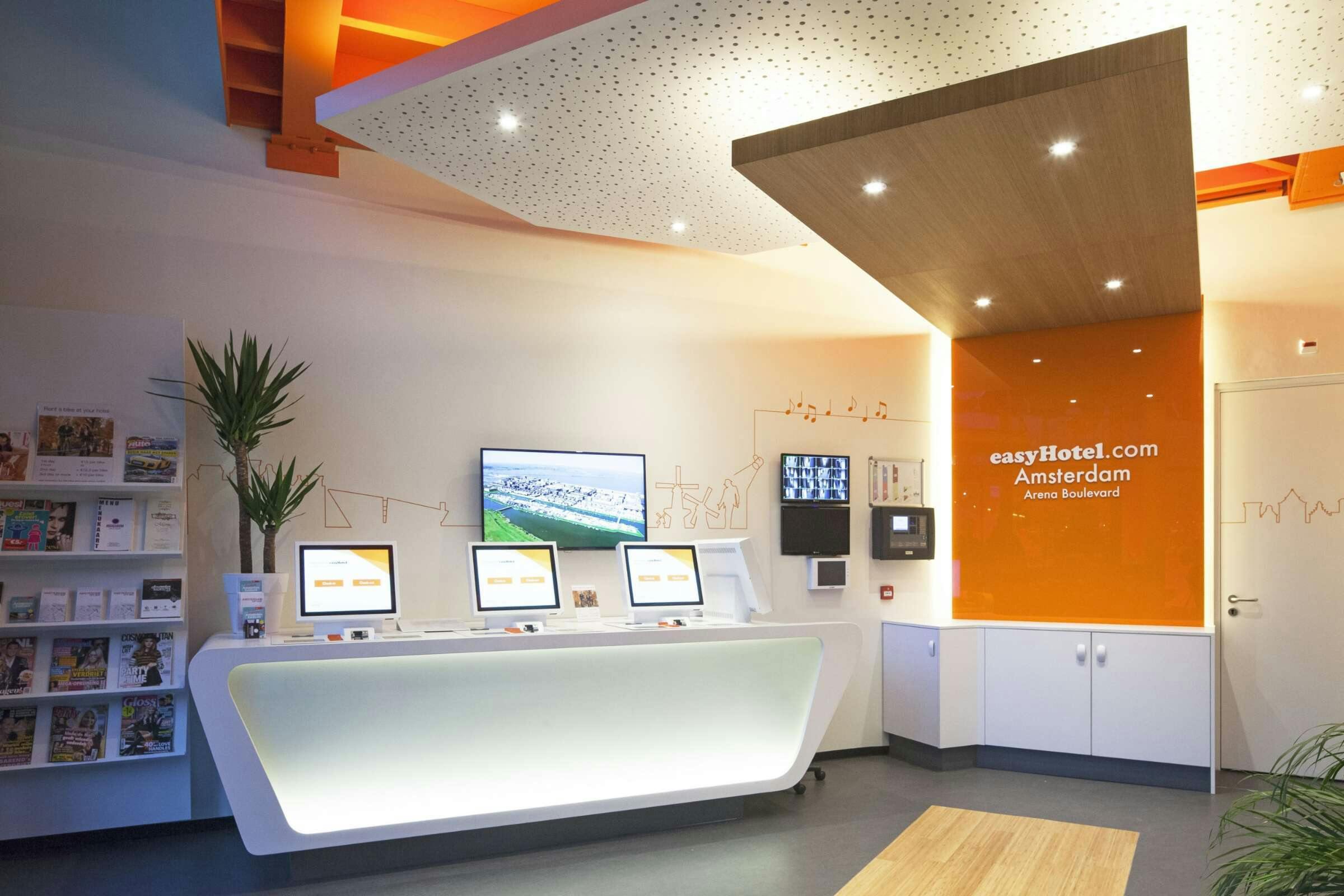 Hotel easyHotel Amsterdam Arena Boulevard photo 1