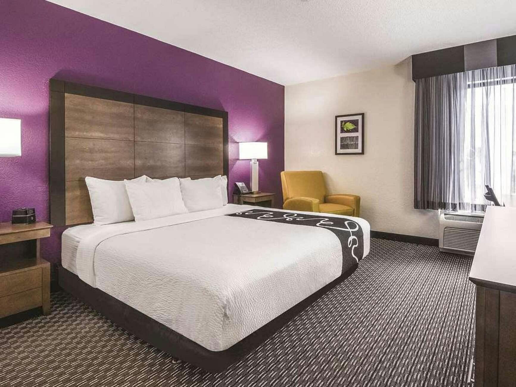 Hotel La Quinta Inn & Suites by Wyndham Myrtle Beach - N Kings Hwy photo 1