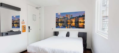easyHotel The Hague City Centre