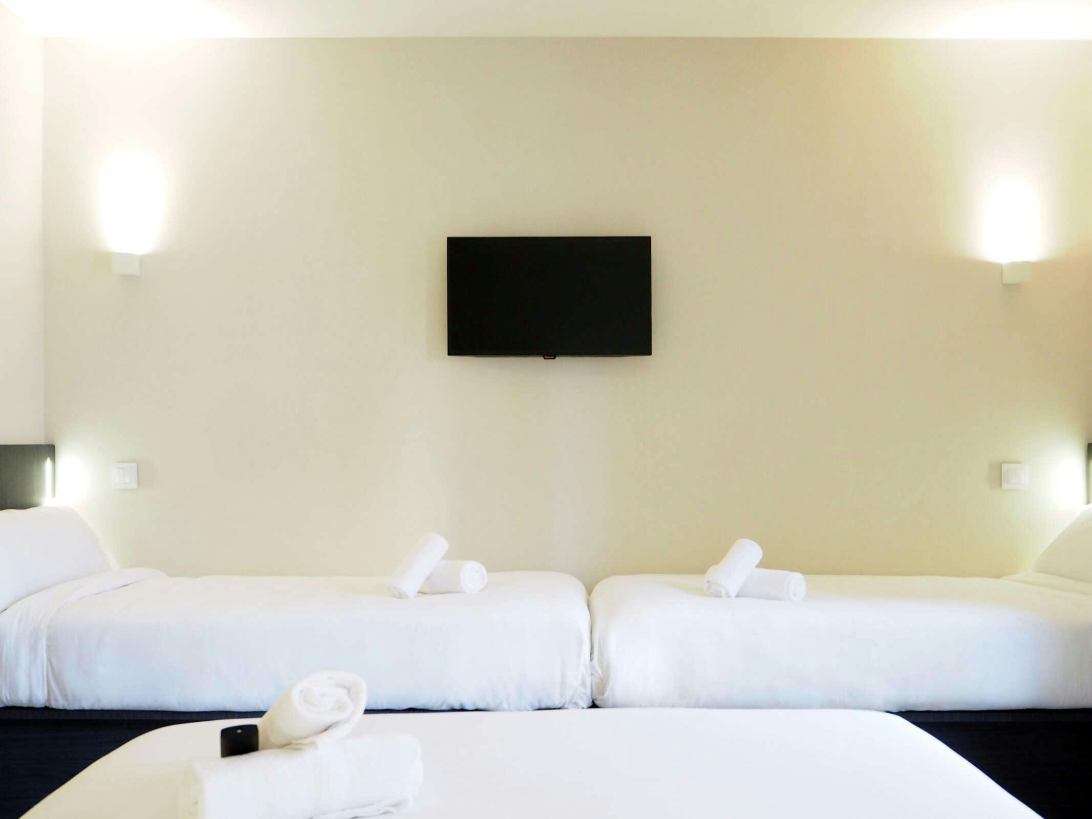 Hotel easyHotel Barcelona Fira photo 5