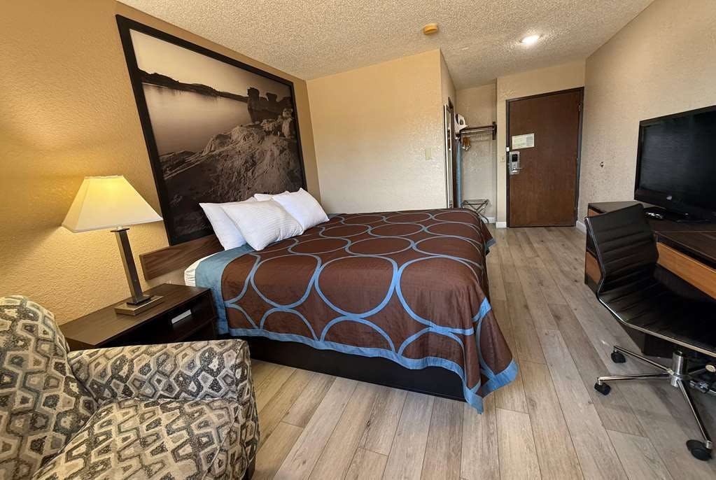 Hotel Super 8 by Wyndham Hutchinson photo 3