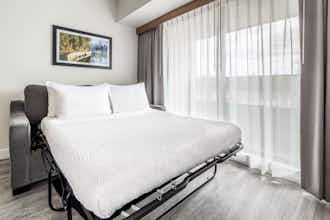 Hotel Atrium Hotel Vancouver photo 2