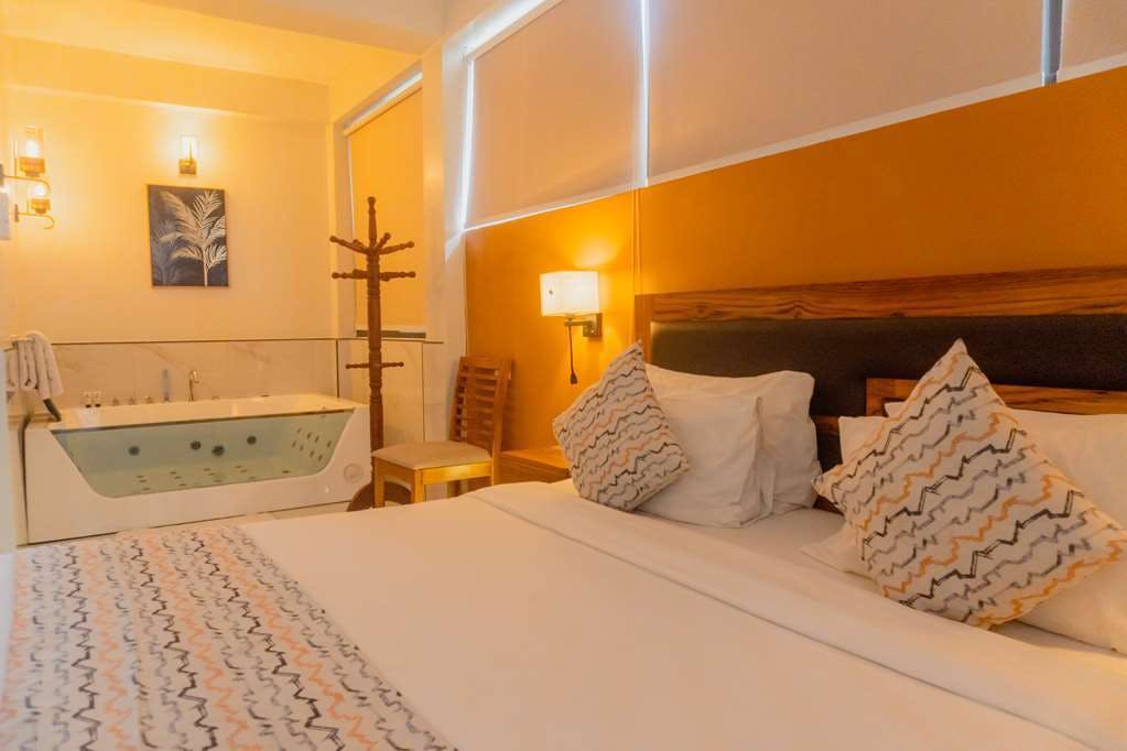 Hotel Best Western Jangwani Sea Breeze Resort photo 3