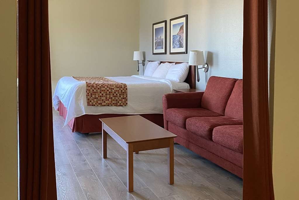 Hotel Super 8 by Wyndham Campbellton NB photo 4