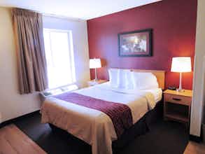Hotel Red Roof Inn Fargo - I-94/ Medical Center photo 2
