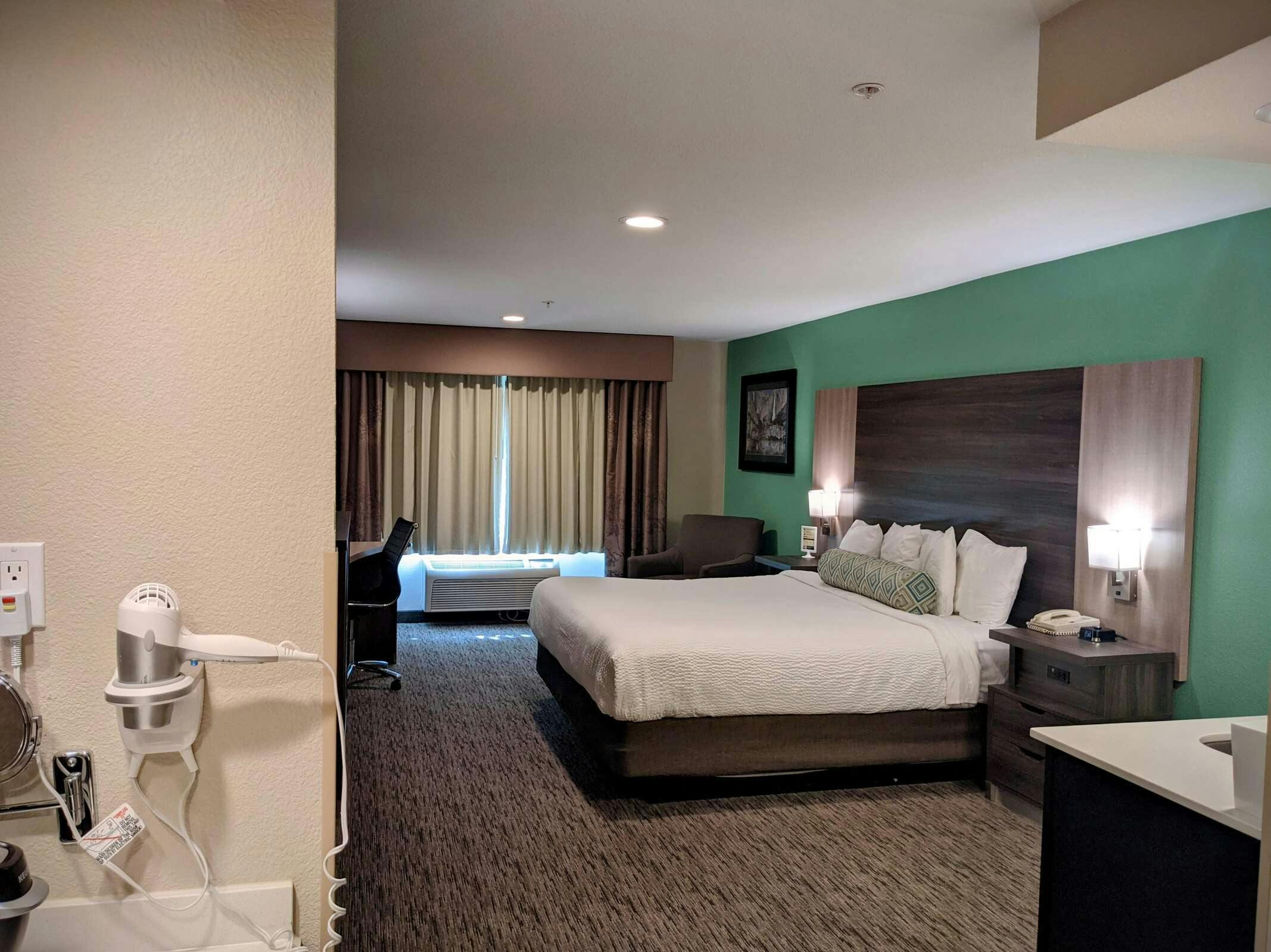 Hotel Yosemite Southgate Hotel & Suites photo 3