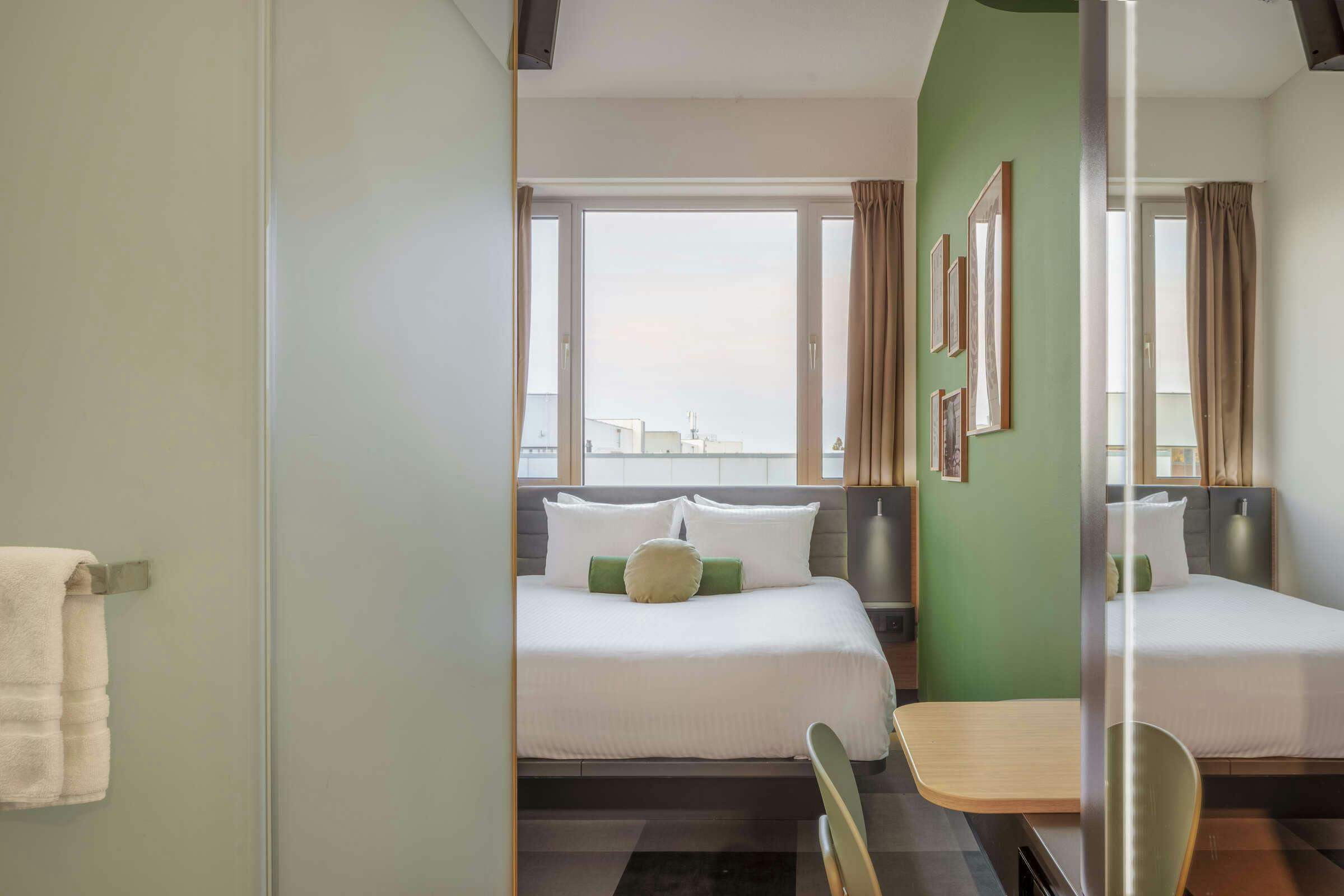 Hotel Maxhotel Amsterdam Schiphol Airport photo 2