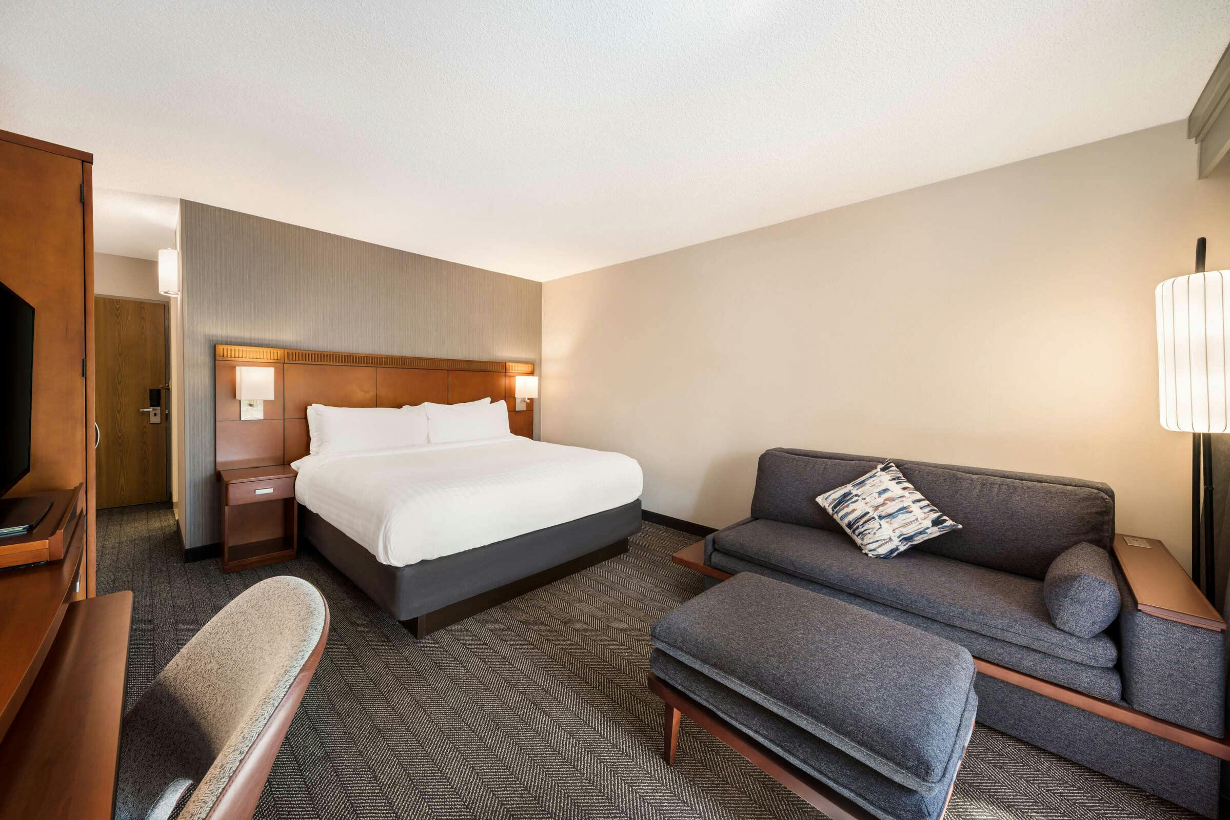 Hotel Sonesta Select San Jose Airport photo 1