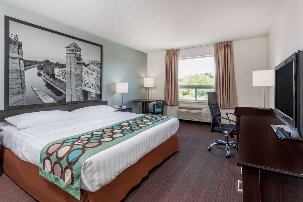 Hotel Super 8 by Wyndham Peterborough photo 2