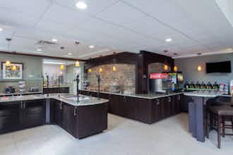 Hotel Staybridge Suites Greenville I-85 Woodruff Road, an IHG Hotel photo 4