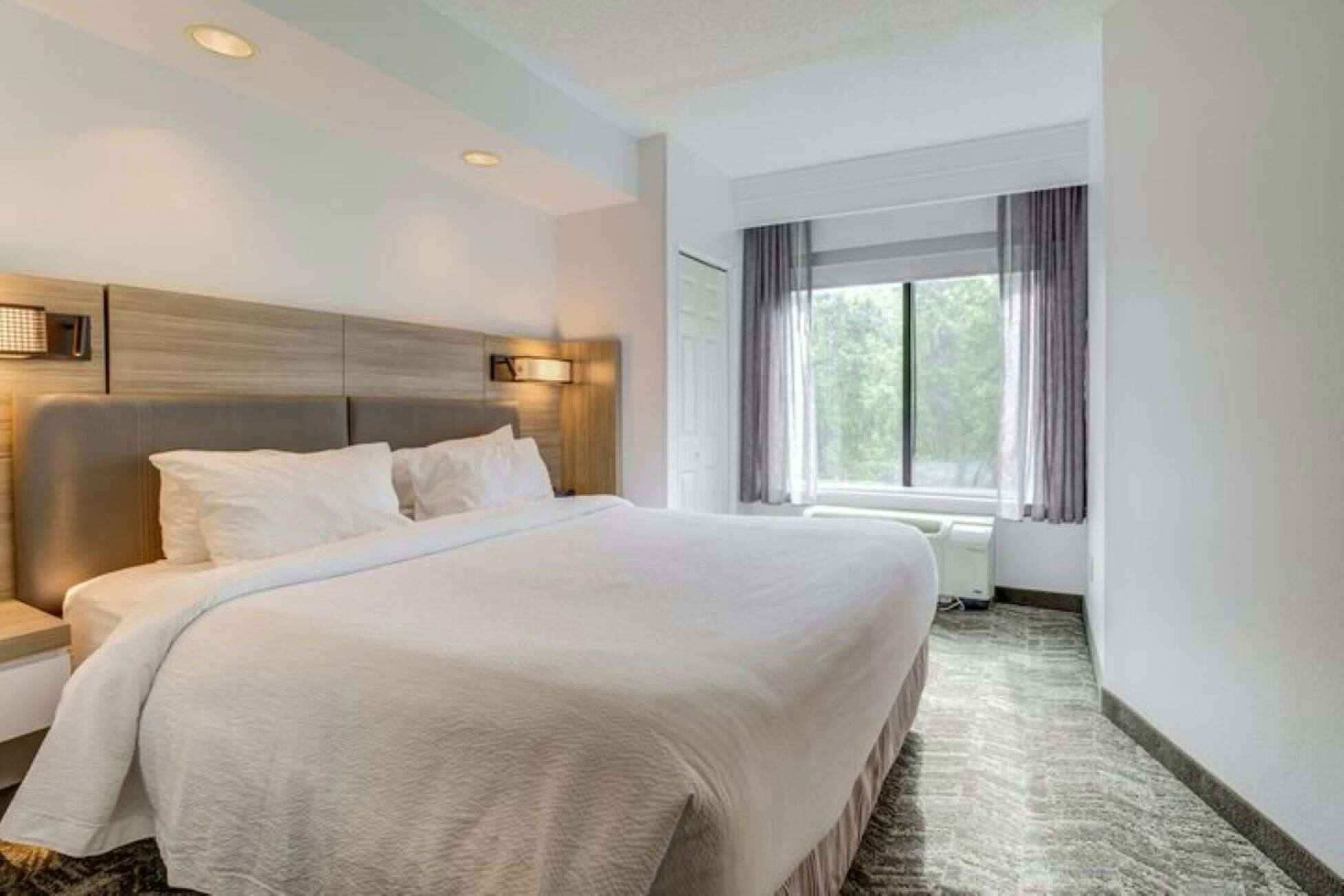 Hotel Springhill Suites by Marriott Gainesville photo 4