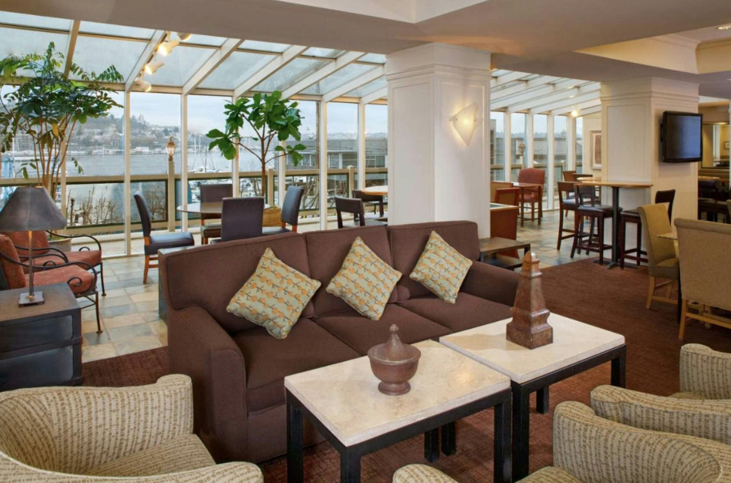 Hotel Silver Cloud Hotel - Seattle Lake Union photo 1