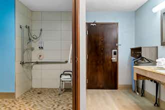 Hotel HomeTowne Studios Flint photo 5