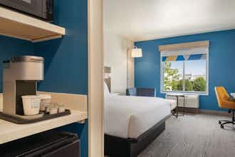 Hotel Holiday Inn Express & Suites Bessemer Birmingham Sw photo 1