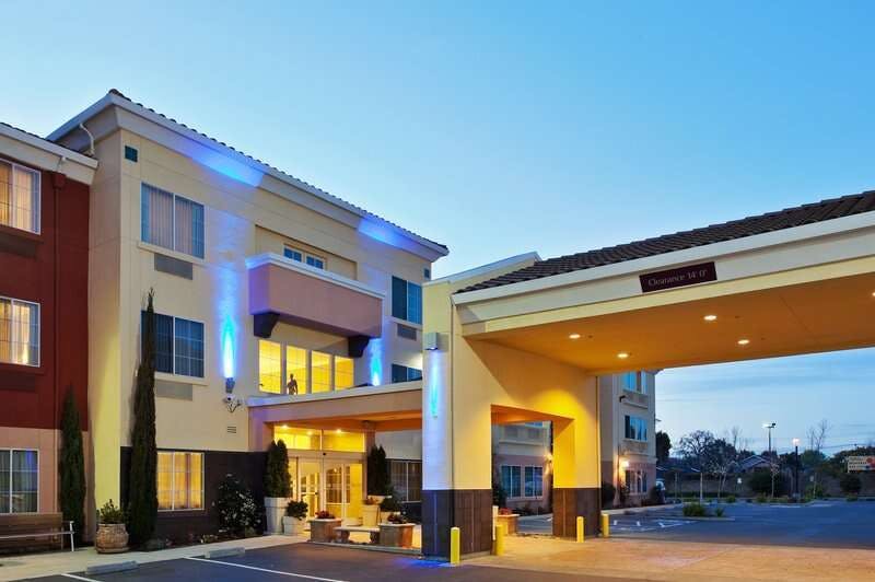 Holiday Inn Express & Suites Berkeley