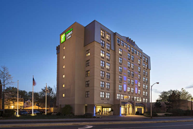 Holiday Inn Express & Suites Boston Cambridge