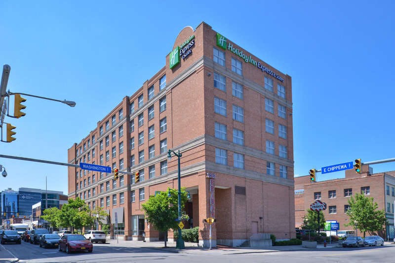 Holiday Inn Express & Suites Buffalo Downtown Medical Ctr