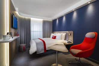 Hotel Holiday Inn Express Cambridge West Cambourne photo 1