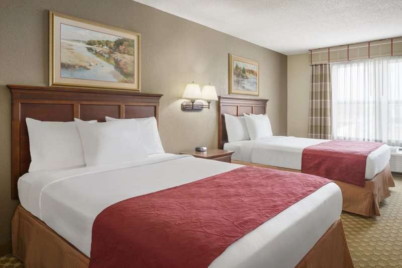 Hotel Holiday Inn Express & Suites ELYRIA photo 2