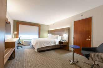 Hotel Holiday Inn Express & Suites Arlington North – Stadium Area photo 1