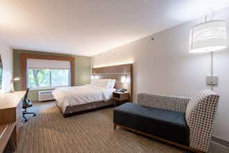 Hotel Holiday Inn Express & Suites Arlington North – Stadium Area photo 3