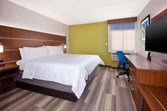 Hotel Holiday Inn Express Fairfax Arlington Boulevard photo 1