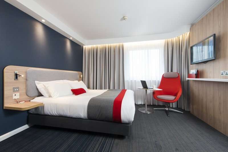 Hotel Holiday Inn Express Edinburgh City West photo 1