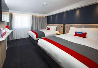 Hotel Holiday Inn Express Edinburgh City West photo 4