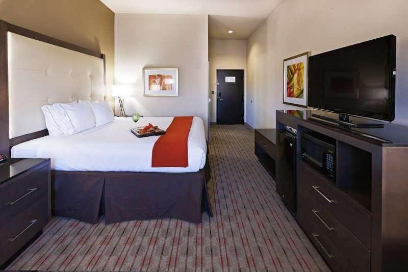 Hotel Holiday Inn Express Frisco Legacy Park Area photo 2