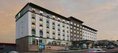 Holiday Inn Express & Suites Fort Worth Downtown