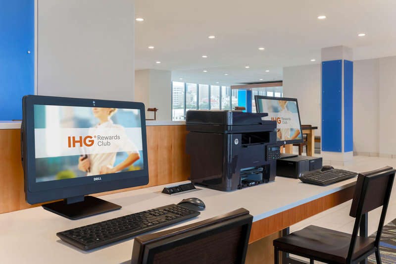 Hotel Holiday Inn Express & Suites Fort Worth Downtown photo 5