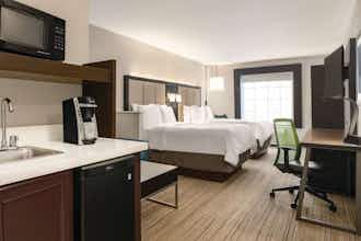 Hotel Holiday Inn Express & Suites Lawton Fort Sill photo 4