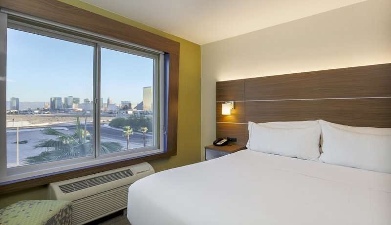 Hotel Holiday Inn Express Las Vegas Stadium Area photo 1