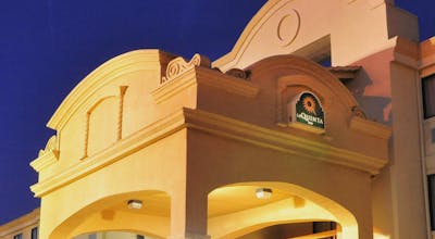 La Quinta Inn & Suites by Wyndham Austin South