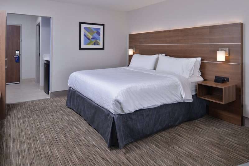 Hotel Holiday Inn Express & Suites Marshalltown photo 3