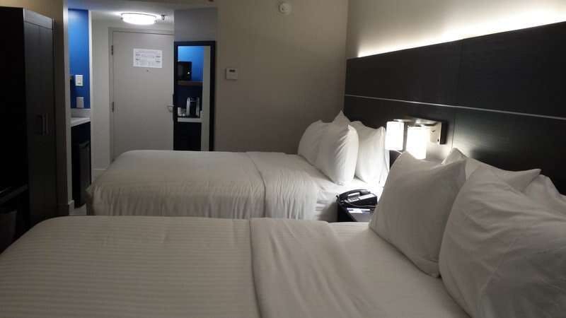 Hotel Holiday Inn Express & Suites Mississauga Toronto Southwest photo 5