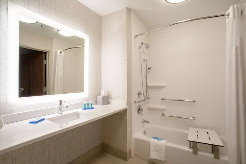 Hotel Holiday Inn Express & Suites Owings Mills Baltimore Area photo 5