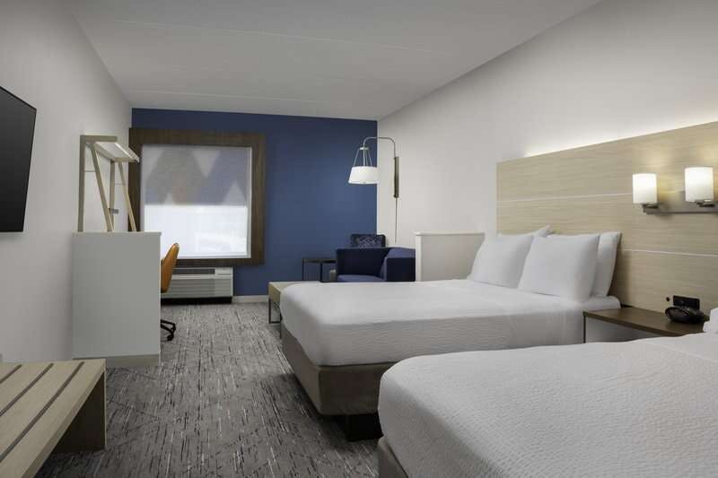 Hotel Holiday Inn Express & Suites Pittsburgh North Shore photo 4